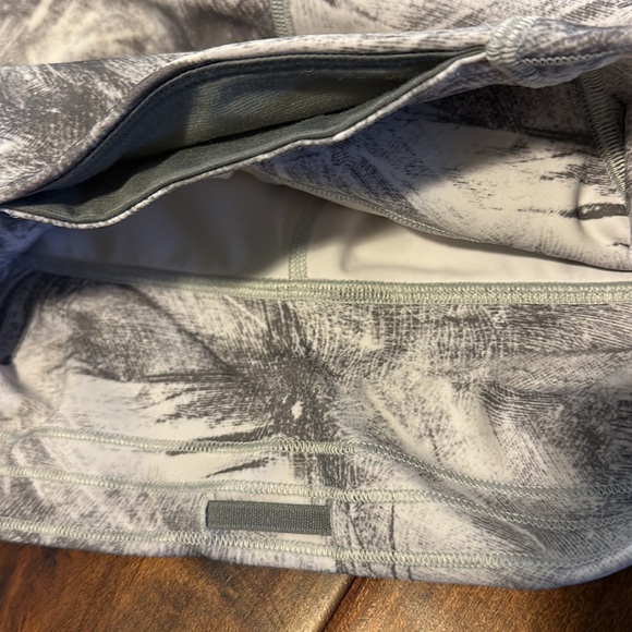 Lululemon legging - Picture 7 of 7